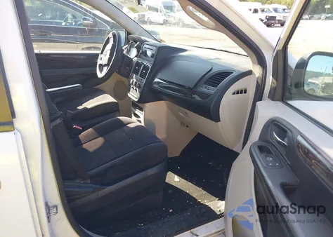 2011 Dodge Grand Caravan Express z USA, uszkodzony, nr VIN 2D4RN4DG4BR688507